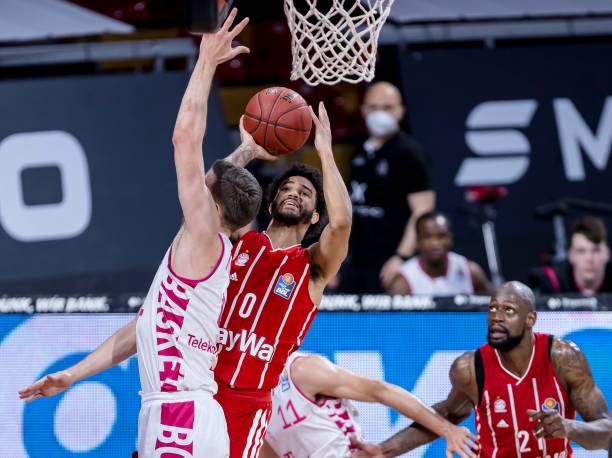 冠军车队必 冠军车队必