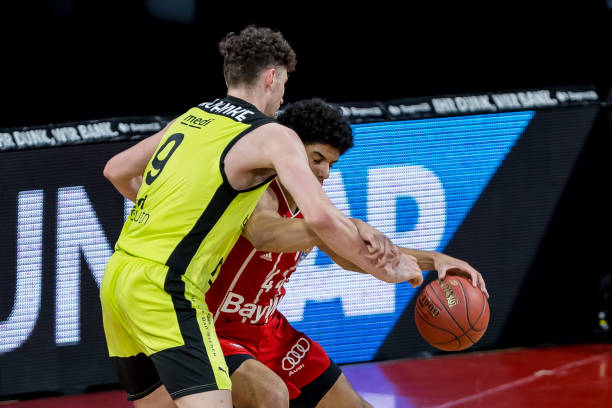 他不仅是 他不仅是