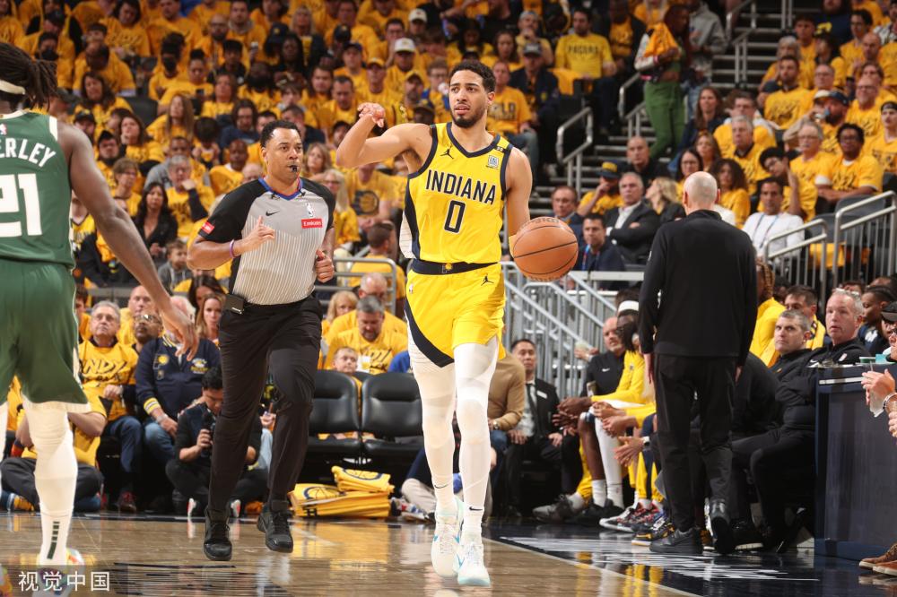 他在两个层 他在两个层