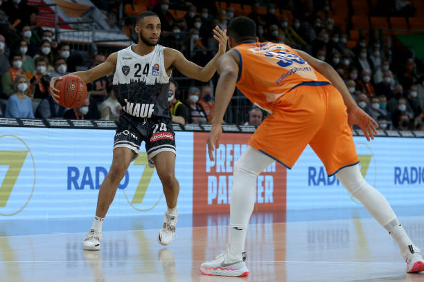 赛中诸多精 赛中诸多精